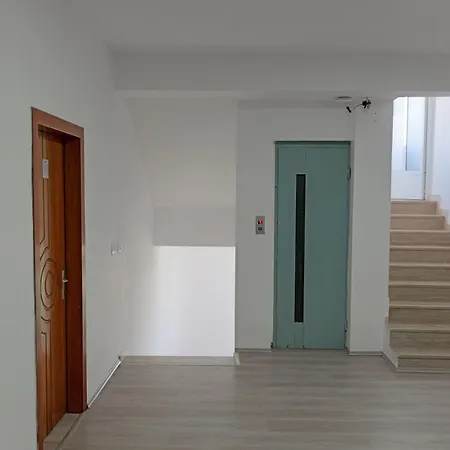 Sunny ホテル Sarandë