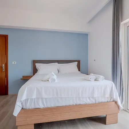 Sunny Hotel 3*