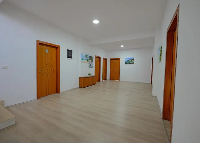 Sunny ホテル Sarandë