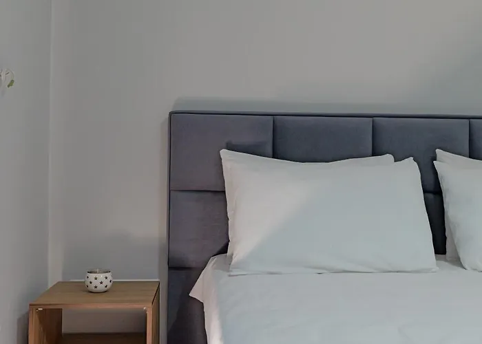 Sunny ホテル Sarandë